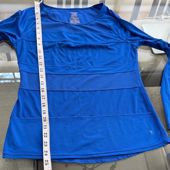 Danskin Women’s Vibrant Blue Rash Guard - Picture 6 of 6